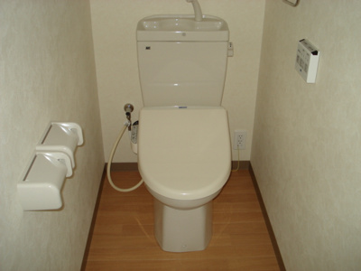 【トイレ】 | ファミール | シャワー付トイレ