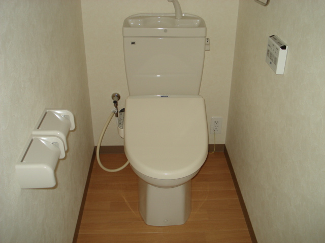 【トイレ】 | ファミール | シャワー付トイレ