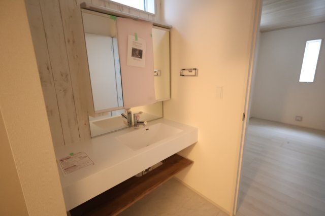 《仲介手数料無料》見沼区深作３丁目6-14新築一戸建てブルーミングガーデン