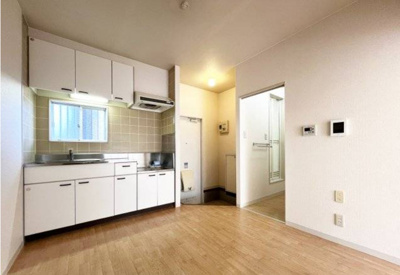 【居間・リビング】 | パークビレッヂＥ | ゆったり過ごせるリビングです