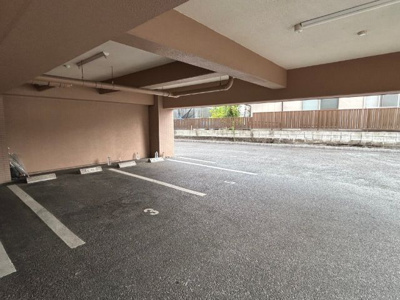 【駐車場】 | ヴァン・ドゥ・ノーブルⅡ