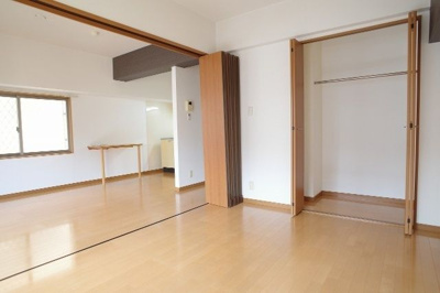 【洋室】 | ヴァン・ドゥ・ノーブルⅡ