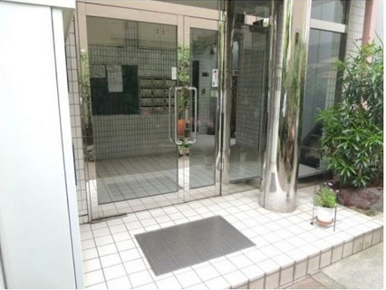 ル・ブランシェのエントランス