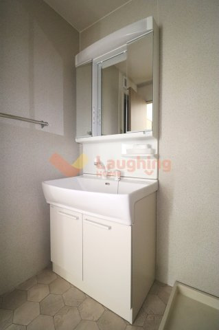 カサグランデⅡの洗面所|スペースが確保できる洗面所です※同タイプのお部屋になります。