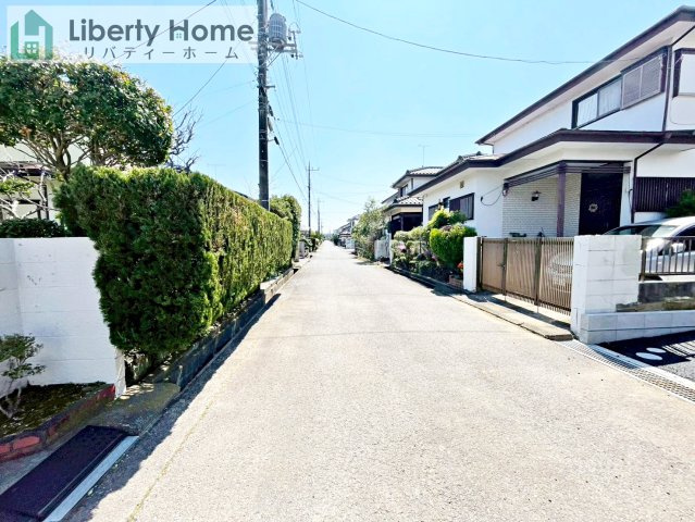 つくば市森の里第7　新築戸建の前面道路含む現地写真