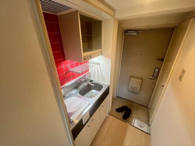 Ｒ　ＦＩＥＬＤＳ　ＧＹＯＴＯＫＵのキッチン