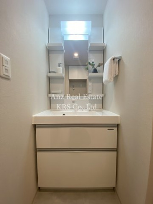 【洗面所】 | プレディアコート本町 | デザイン性に優れた洗面化粧台