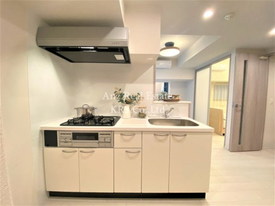 【キッチン】 | プレディアコート本町 | ３口ガスコンロでグリル付き！カウンターキッチン