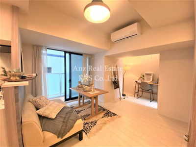 【居間・リビング】 | プレディアコート本町 | モデルルーム！家具の配置が参考になります