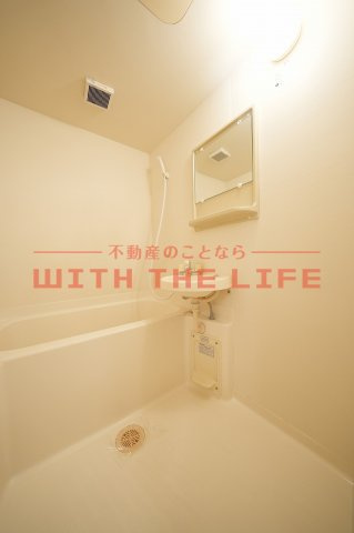 アザレアハイツ葉山【10,000円キャッシュバック対象物件】の浴室|きれいなお風呂です