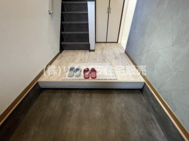 緑町　中古一戸建ての玄関|■物件内覧・資金計画相談・住宅ローン相談、リフォーム相談、お問合せ受付中■
※当日・翌日のご内覧、ご相談はお電話でのお問合せがスムーズです！