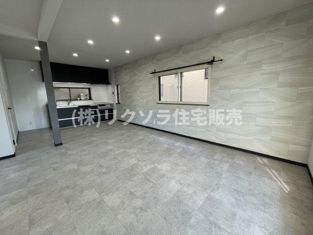 緑町　中古一戸建ての独立洗面台|シャワー付き洗面化粧台
■物件内覧・資金計画相談・住宅ローン相談、リフォーム相談、お問合せ受付中■
※当日・翌日のご内覧、ご相談はお電話でのお問合せがスムーズです！