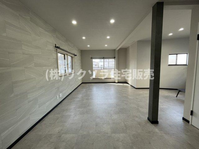 緑町　中古一戸建てのキッチン|システムキッチン　食器洗い乾燥機付き
■物件内覧・資金計画相談・住宅ローン相談、リフォーム相談、お問合せ受付中■
※当日・翌日のご内覧、ご相談はお電話でのお問合せがスムーズです！