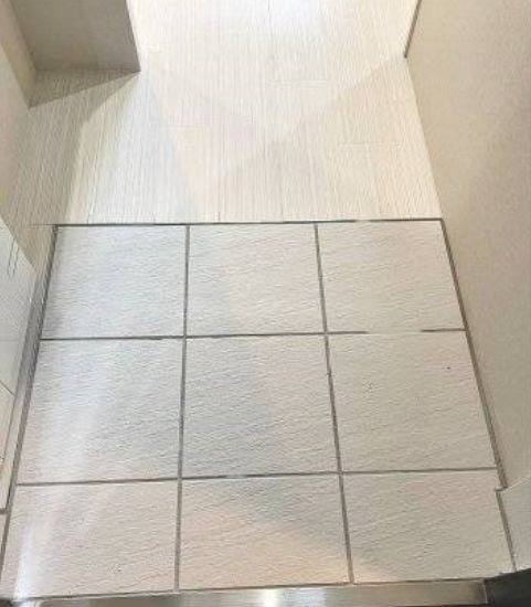 ＢＥＬ　ＦＩＯＲＥ　ＭＯＮＮＡＫＡの玄関