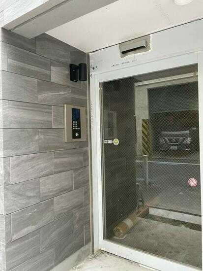 ＢＥＬ　ＦＩＯＲＥ　ＭＯＮＮＡＫＡのエントランス