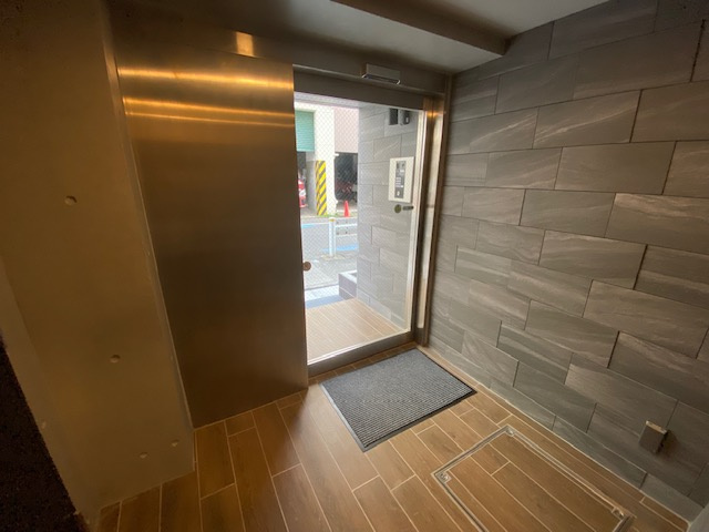 ＢＥＬ　ＦＩＯＲＥ　ＭＯＮＮＡＫＡのロビー