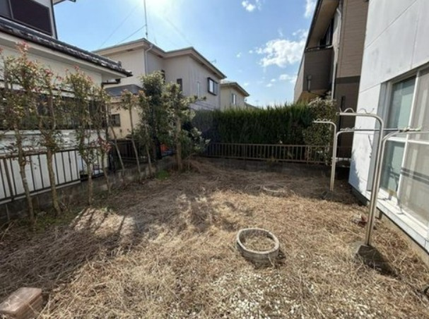 【中古】鶴ヶ島市松ヶ丘５丁目中古住宅の庭|有意義に使えそうなお庭付き☆