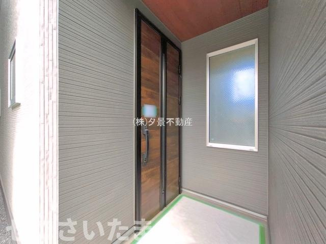 《仲介手数料無料》浦和区領家５丁目10-15新築一戸建てリーブルガーデンの玄関