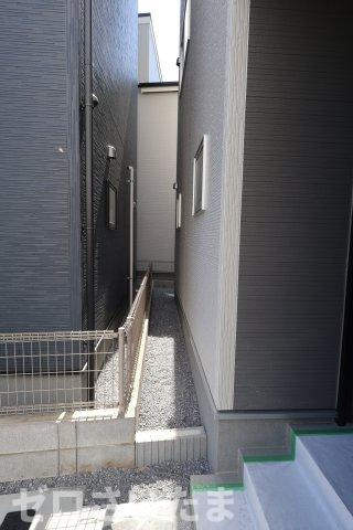 《仲介手数料無料》浦和区領家５丁目10-15新築一戸建てリーブルガーデンの外観