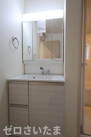 《仲介手数料無料》浦和区領家５丁目10-15新築一戸建てリーブルガーデンの独立洗面台