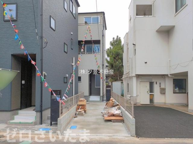 《仲介手数料無料》浦和区領家５丁目10-15新築一戸建てリーブルガーデンの外観