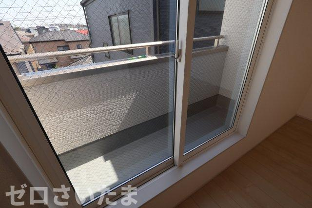 《仲介手数料無料》浦和区領家５丁目10-15新築一戸建てリーブルガーデンのバルコニー