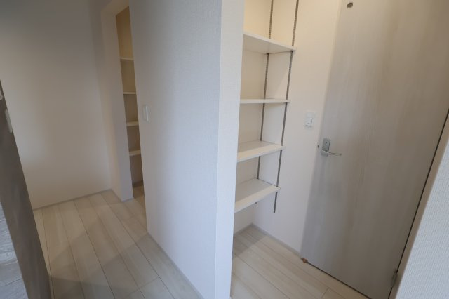 《仲介手数料無料》浦和区領家５丁目10-15新築一戸建てリーブルガーデンの収納