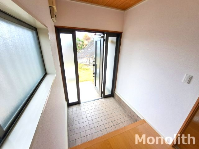 和泉市室堂町戸建の玄関