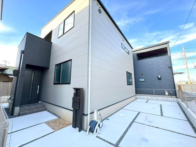 広々リビングの３ＬＤＫ◆南向きバルコニー◆駐車スペース２台分有り◆宇治市五ヶ庄上村の外観|外観