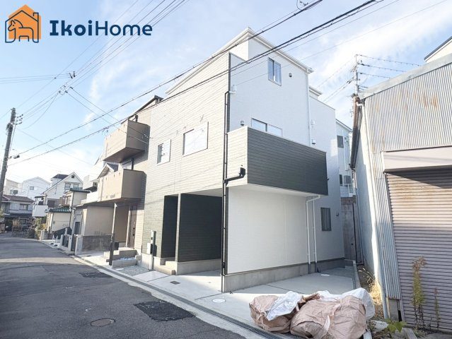 明石市藤江　新築戸建の駐車場|【ホームページに現地動画掲載中】●年中無休：当日予約可●無料送迎！最短10分でお迎えに向かいます！