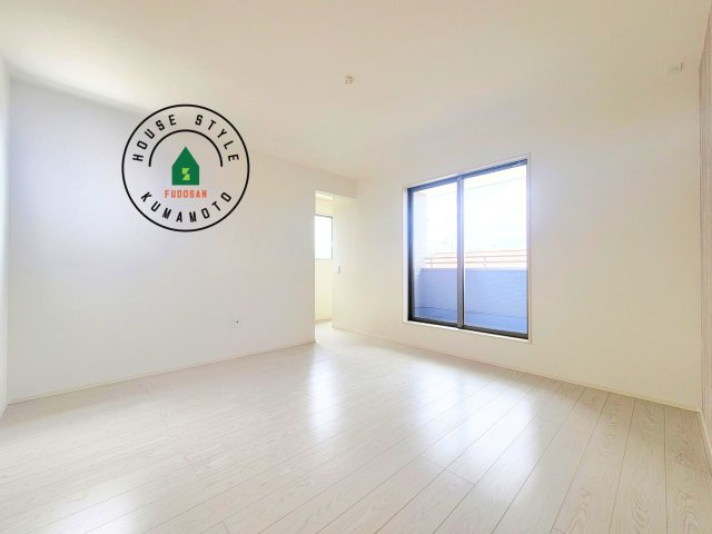 熊本市北区梶尾町第7-1棟（11号棟）　の内観：施工例|主寝室には収納力に優れたクローゼットがありますので、お部屋もすっきり片付きます。