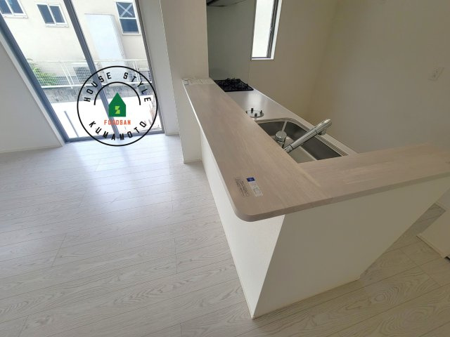 熊本市北区梶尾町第7-1棟（11号棟）　の内観：施工例|キッチンから立ち込める香りが今日の料理を期待させます。