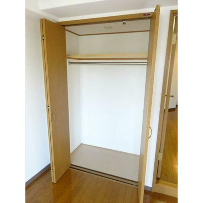 【収納】 | EMPRESS | ハンガーラック付きで楽々収納♪