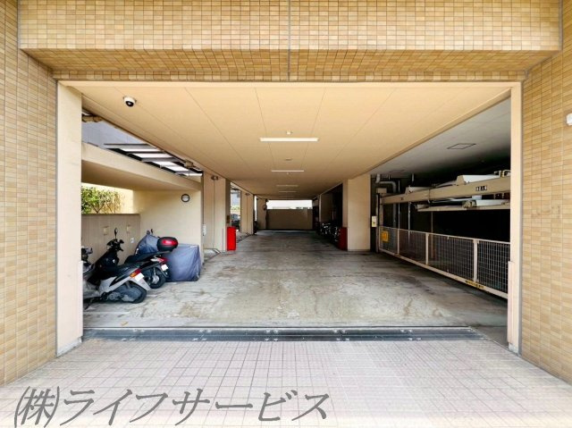 【駐車場】 | ファミール新大阪ネクス都 | 敷地内駐車場