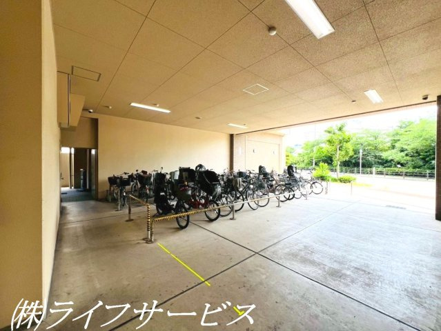 【駐車場】 | ファミール新大阪ネクス都 | 敷地内駐車場