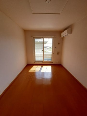 ホワイトリリーＢの居間・リビング