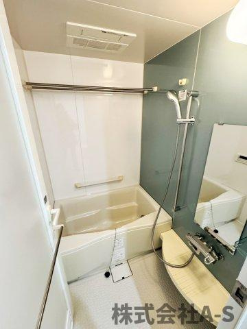 カスタリア伏見の浴室