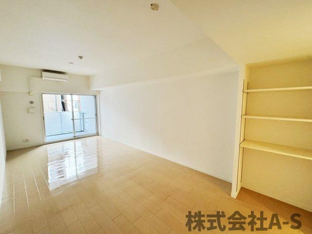 カスタリア伏見の居間・リビング