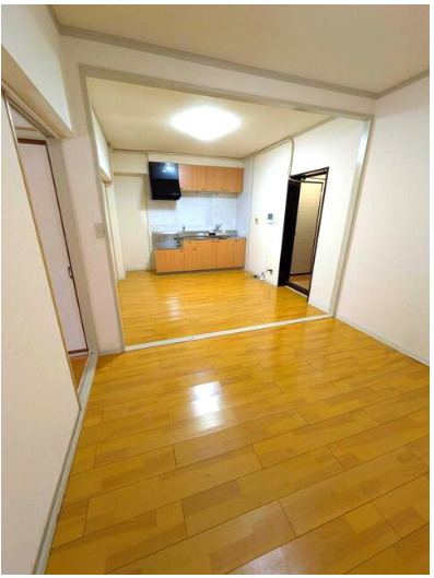 静岡市葵区神明町の中古マンションの居間・リビング