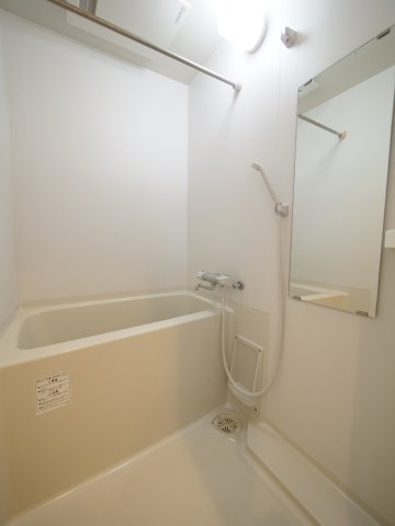 スカイガーデン万倍Ｂの浴室|※写真は別の部屋のものです。