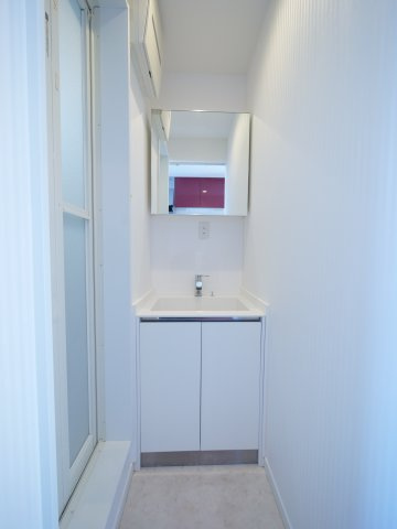 スカイガーデン万倍Ｂの独立洗面台|※写真は別の部屋のものです。