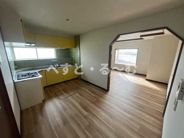 伊川谷町有瀬戸建のキッチン