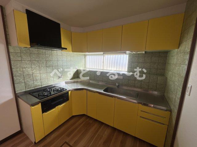 伊川谷町有瀬戸建のキッチン