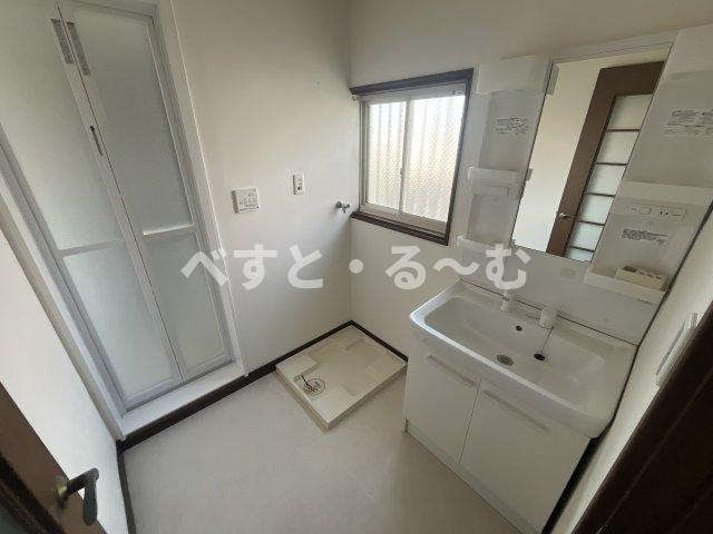 伊川谷町有瀬戸建の洗面所