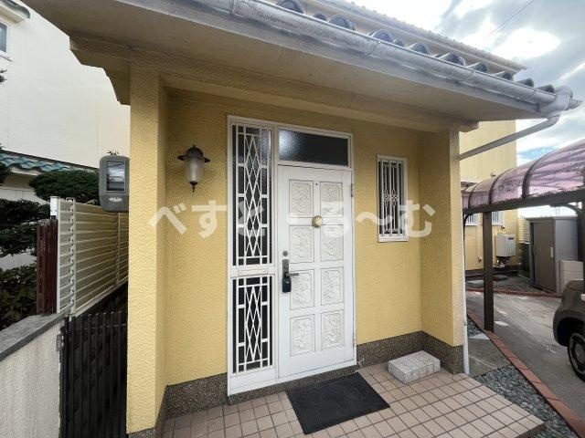 伊川谷町有瀬戸建のエントランス