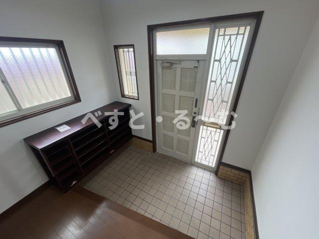 伊川谷町有瀬戸建の玄関