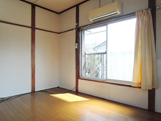 壮美ホームズの居間・リビング|※別号室参考写真です