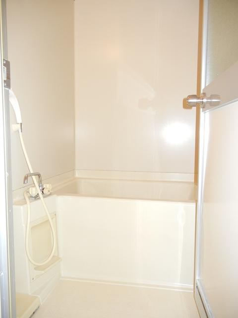 川崎市多摩区長沢４丁目の賃貸マンションの浴室