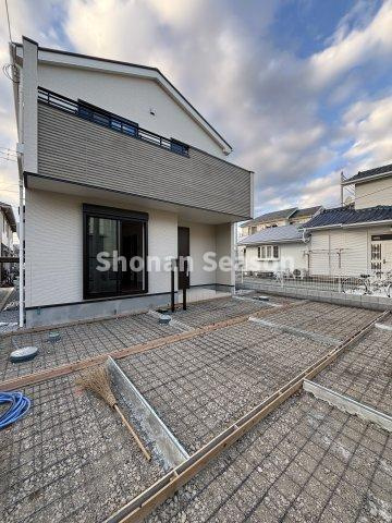 【外観】 | ご近所さんとも同じタイミングで新生活をスタートできるため、コミュニティが築きやすいのも嬉しいポイント◎