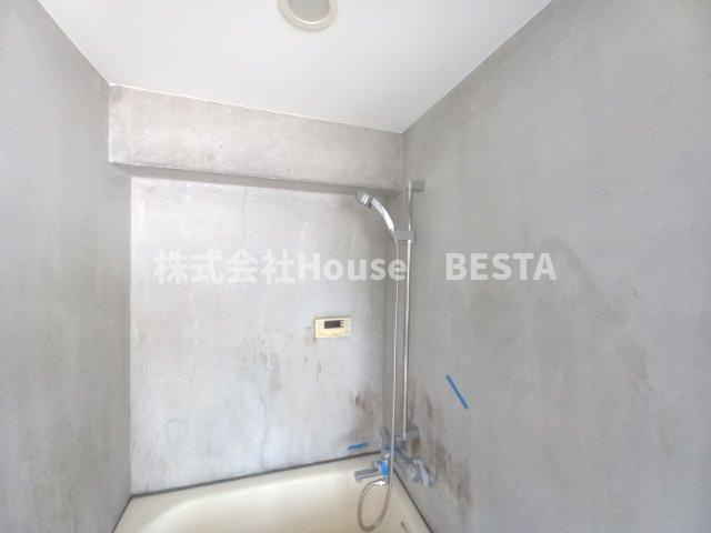 イーストヴィレッジ三宮の浴室